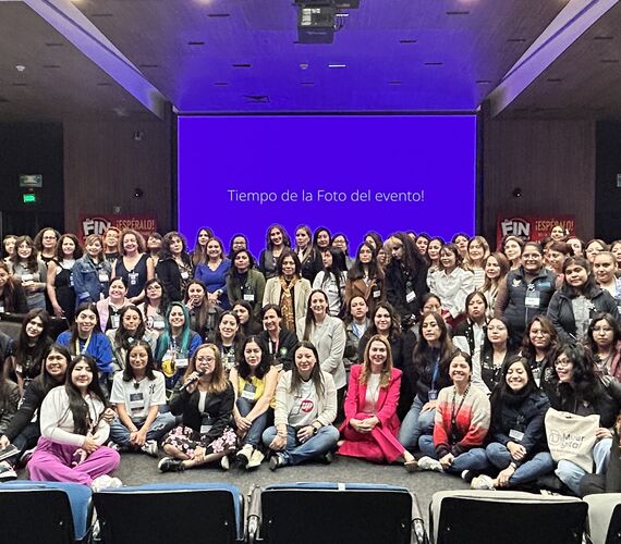 Foto grupal de las asitentes de Dev Day 4 Women CDMX 2024